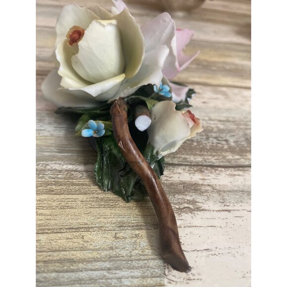 Vintage Capodimonte Tiche Porcelain Flower Figurines Lot of 5 Roses Basket - Picture 9 of 16